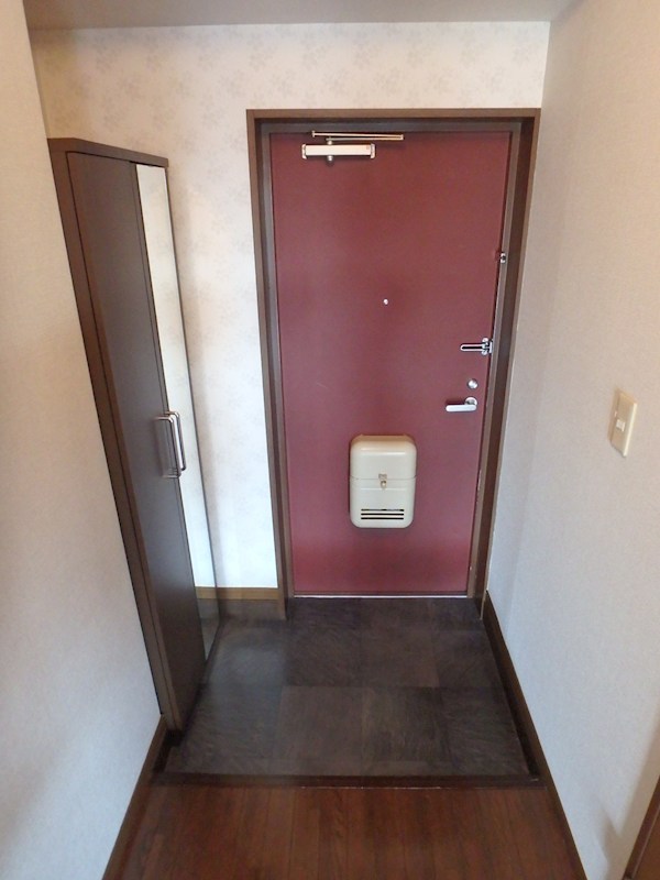 ロジュマン松本 玄関