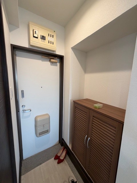 三家第２ビル 玄関