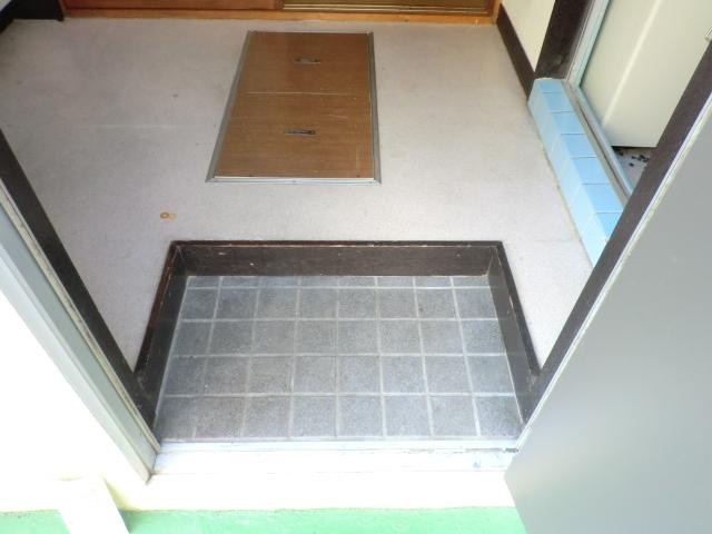 第12アサヒハイツ 玄関