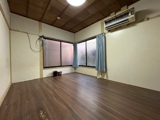 鳴海荘 リビング