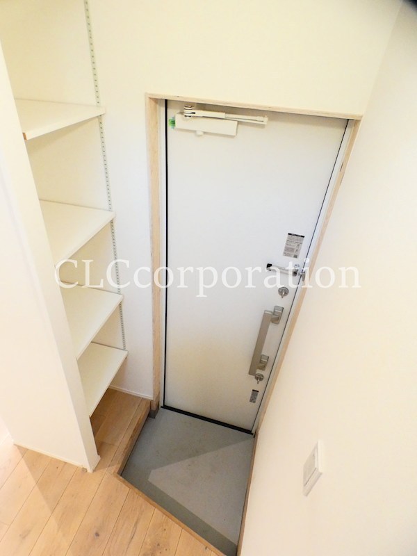 滝野川１丁目賃貸戸建て 玄関
