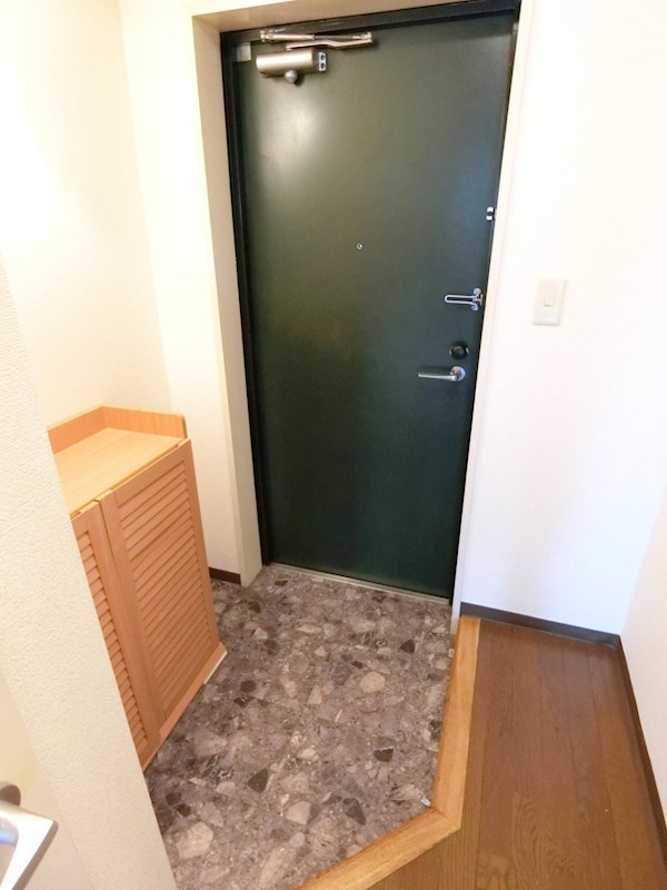 関寅ビル第1 玄関