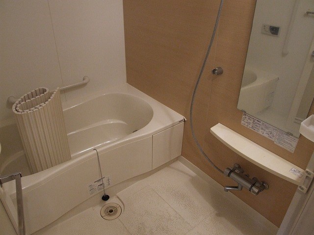 ロイヤルパークス新田 風呂画像