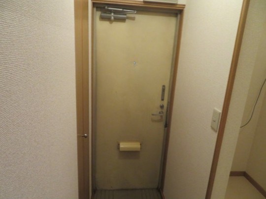 エステートピアMⅠ 玄関