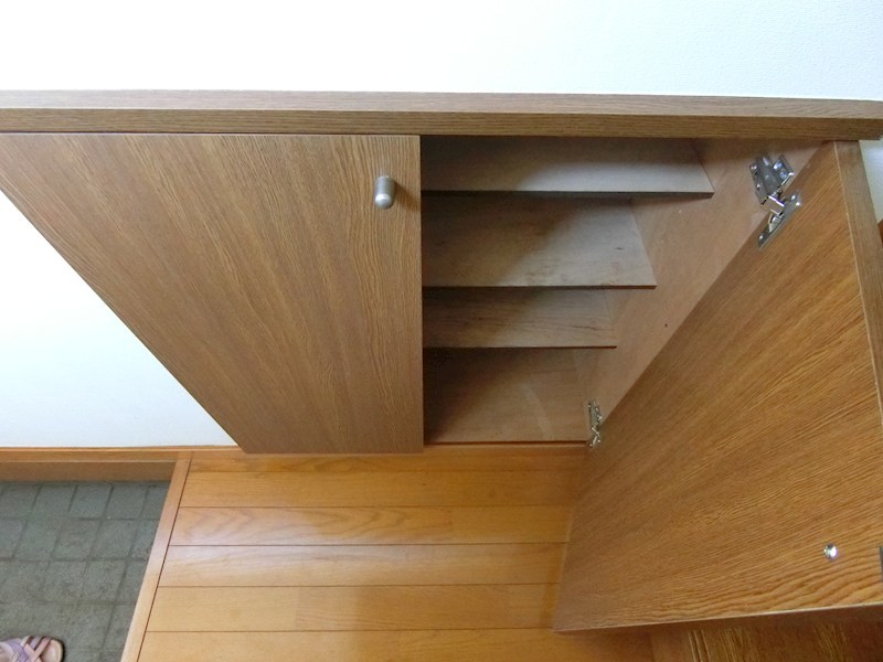 プチ・ラクール 玄関