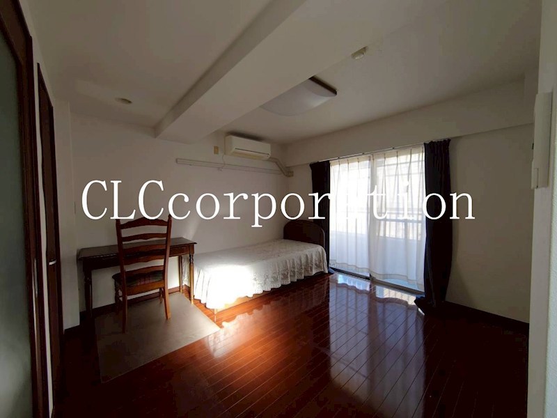 レイ・ローズビル  ベッドルーム