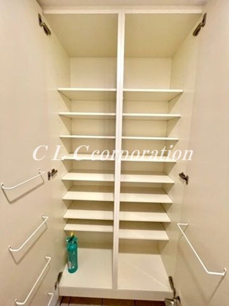 レジディア入谷 玄関