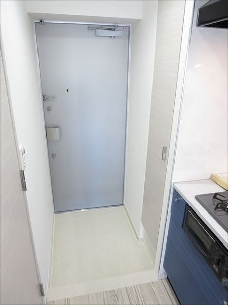 CREVISTA北千住（クレヴィスタ）  玄関