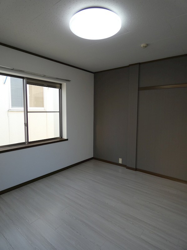 壷井ビル リビング