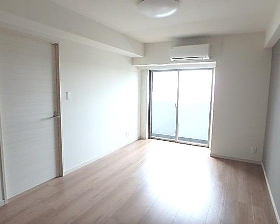 アルマドーラ王子 リビング