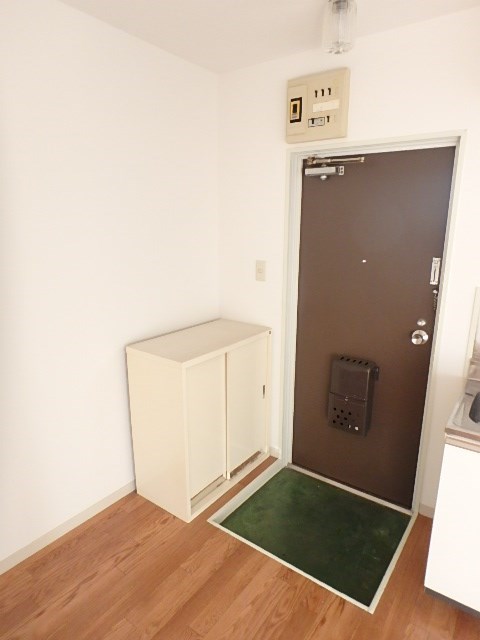 市川第２マンション 玄関