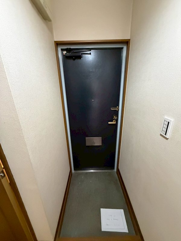 ドミール横田 玄関