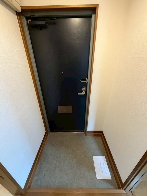 ドミール横田 玄関