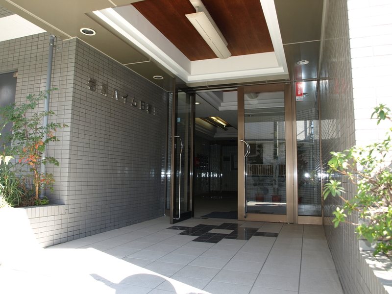 岩城ハイム日暮里 玄関