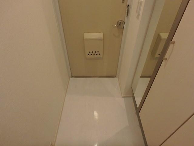 岩井ハイツ 玄関