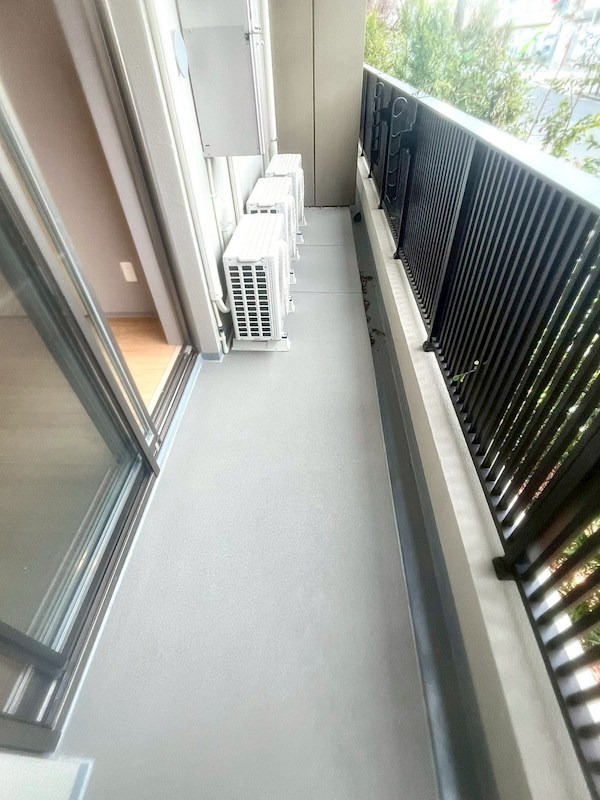 ロイジェント西新井 ベランダ