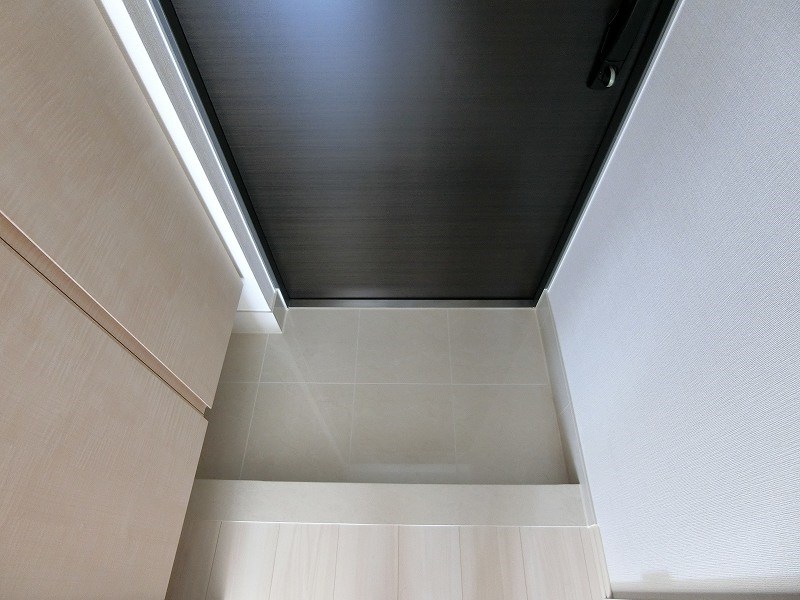 ドゥーエ南千住 玄関