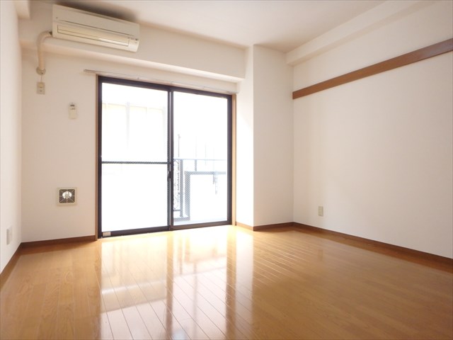 第六田嶋ビル リビング