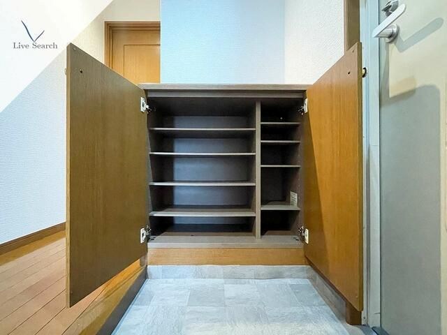 カーサセレンシア 玄関