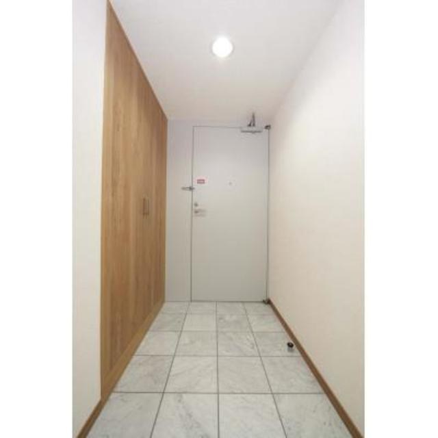 リバー＆タワー 玄関