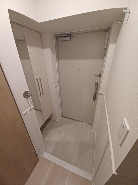 スアヴィス三ノ輪 玄関