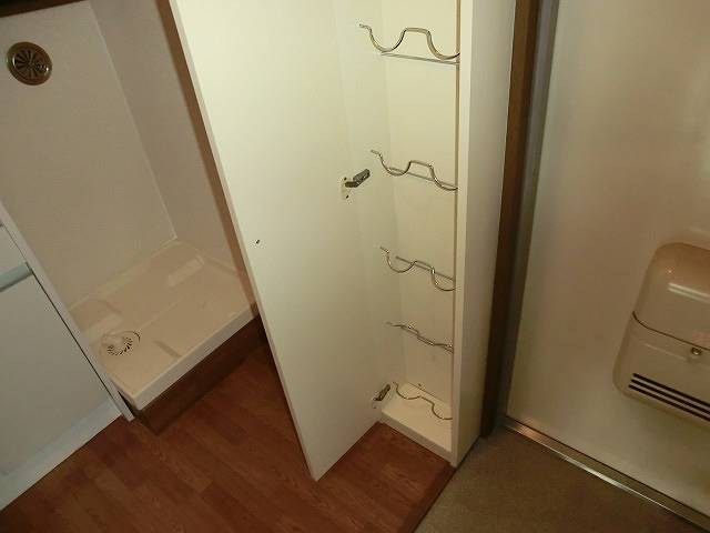 ハイツコモリヤ 玄関