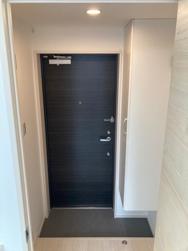 Ludens AYASE E-st 玄関