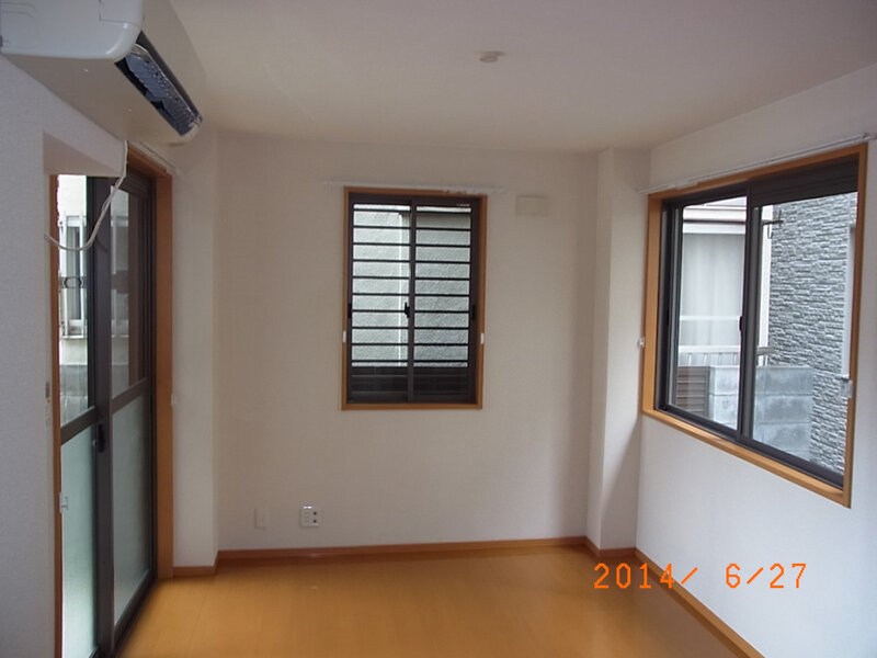 Ｎｅｕｅ　Ｂｕｒｇ東十条 リビング