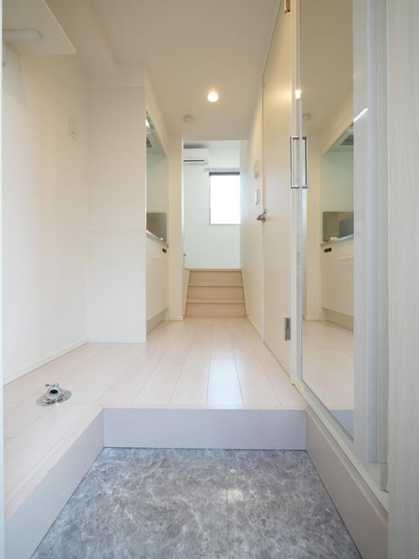 ハーモニーテラス綾瀬Ⅲ 玄関