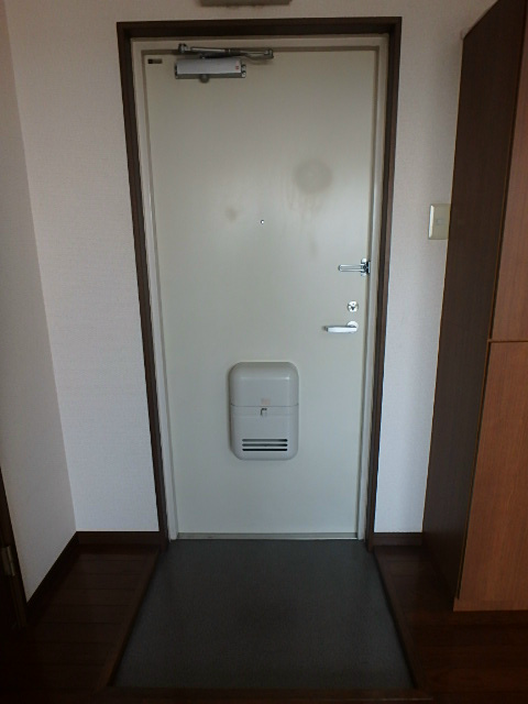 サンライズ・エンドウ  玄関