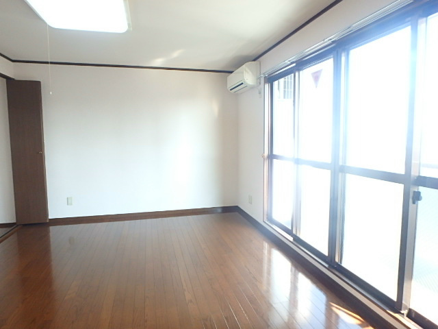 サンライズ・エンドウ  ベッドルーム