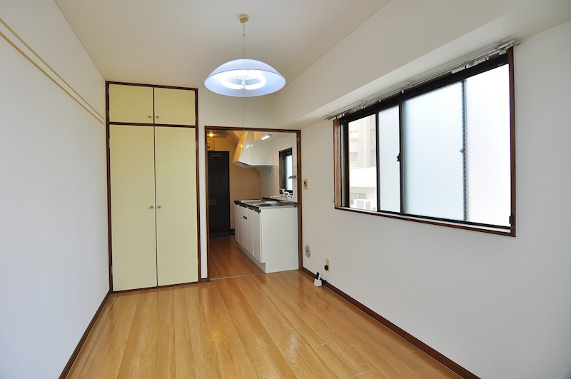 フジビル ベッドルーム