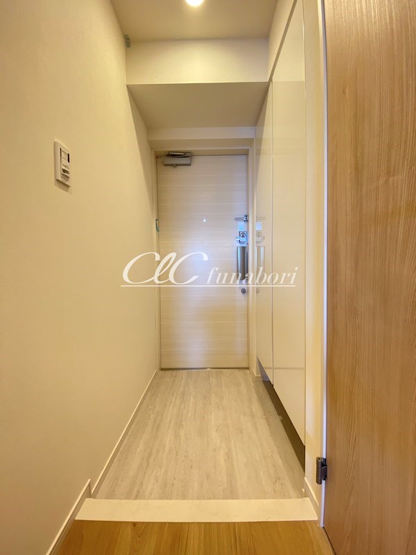 カームライズ 玄関