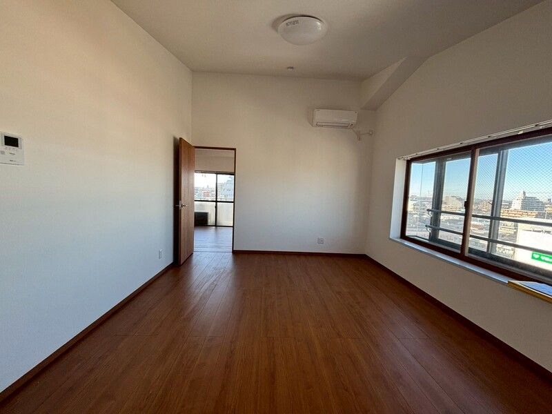 クイーンパレス浅伊 ベッドルーム