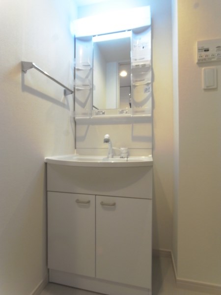 リブリ・瑋進 その他2