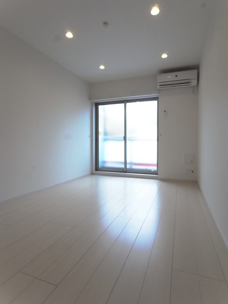 リブリ・瑋進 リビング