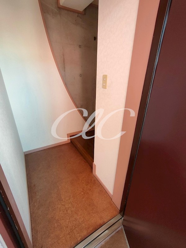 オフィシャルレジデンス  玄関