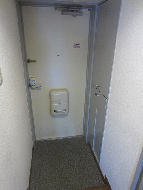 フォルジュ山田 玄関