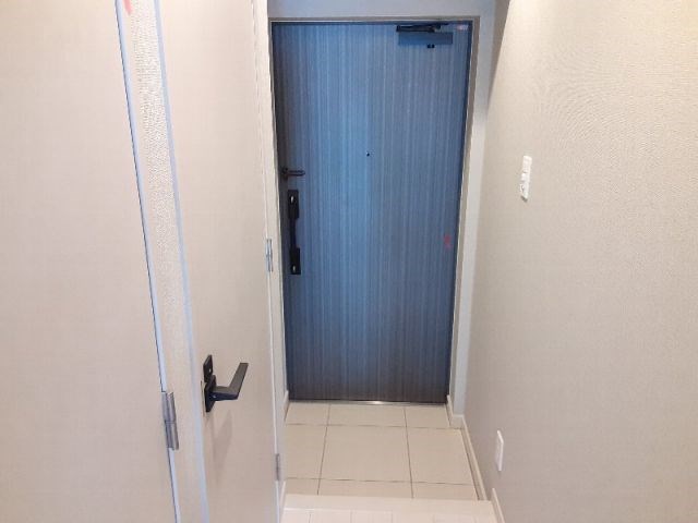 RELUXIA綾瀬 玄関