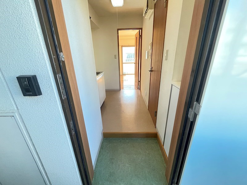 ワンステップ花畑 玄関