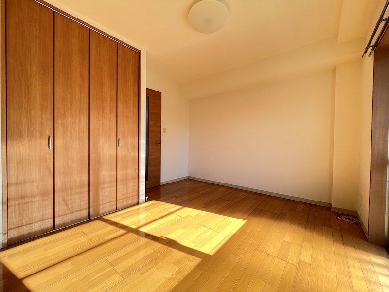 ワンステップ花畑 ベッドルーム