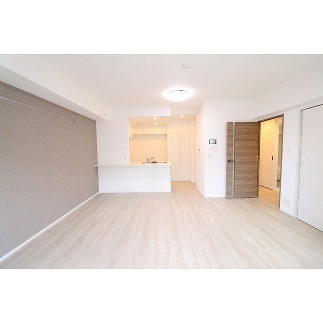 コンフォリア日暮里 リビング