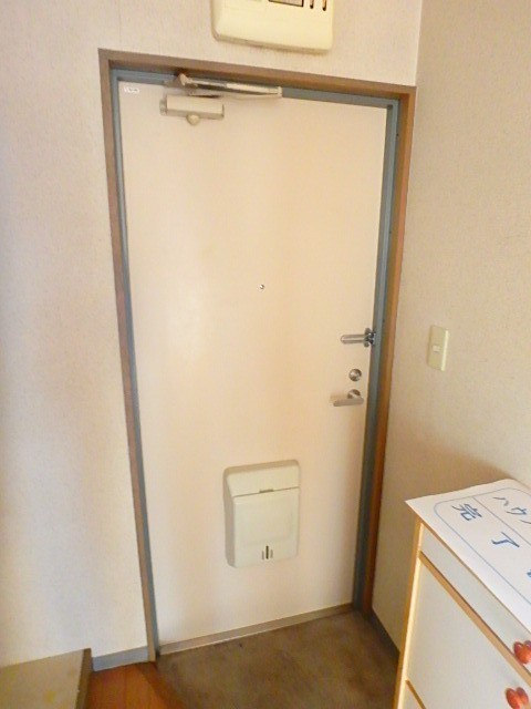 ドゥ・シェーヌ 玄関