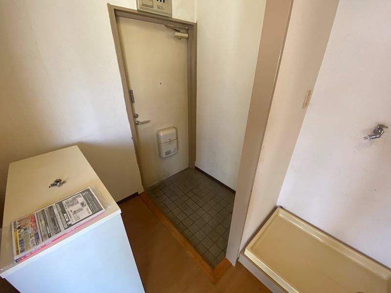 石神ハイツ  玄関