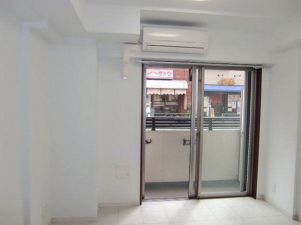 ローレル新町   リビング