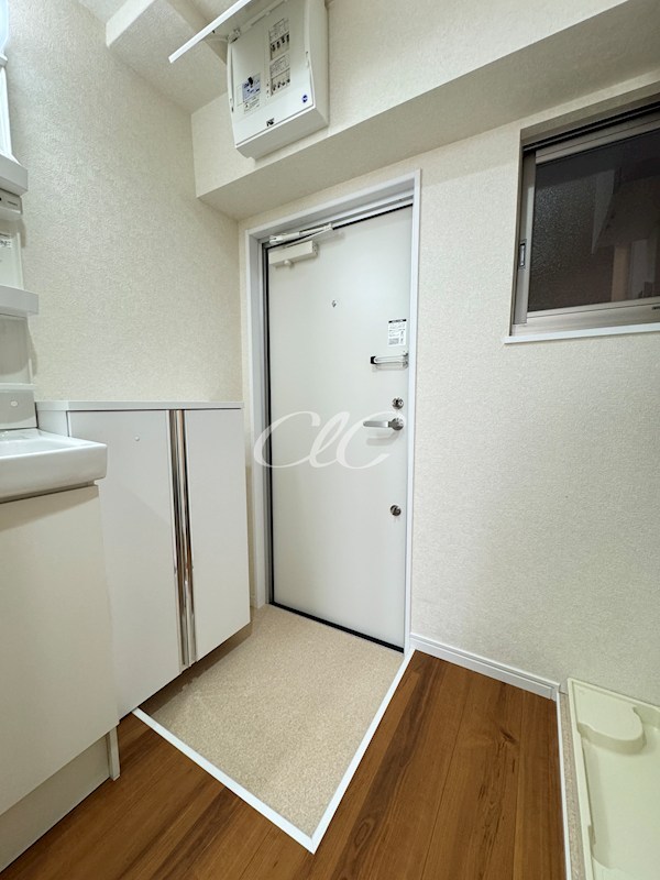 永和第10ビル 玄関