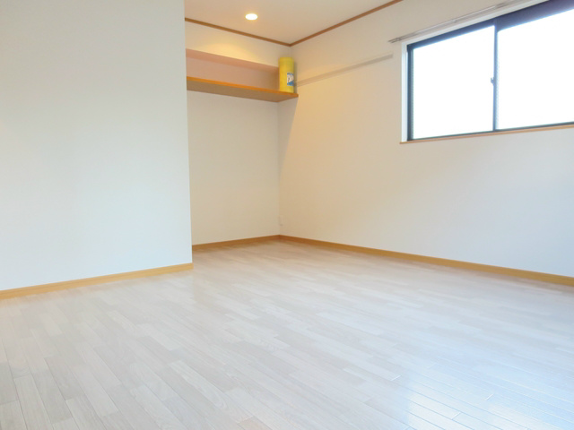 LS　CREW　J ベッドルーム