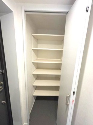 ホワイトセラス 玄関