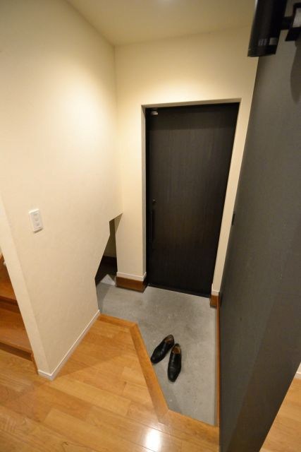 金町フラット 玄関