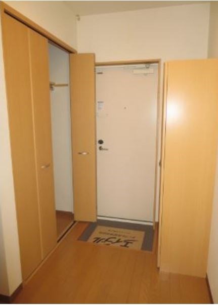 プリムローズＫ 玄関